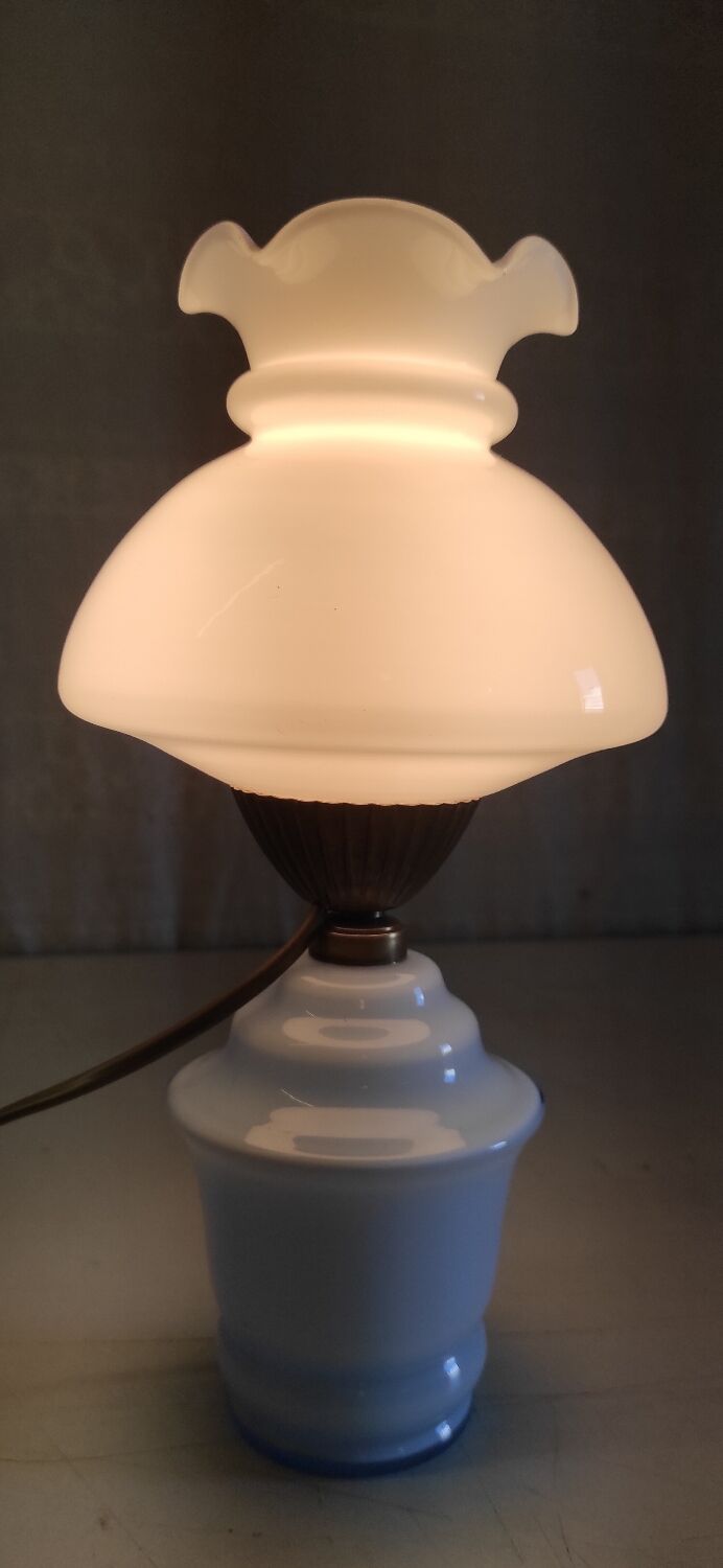 Table lamp in opaline - 1950s/60s