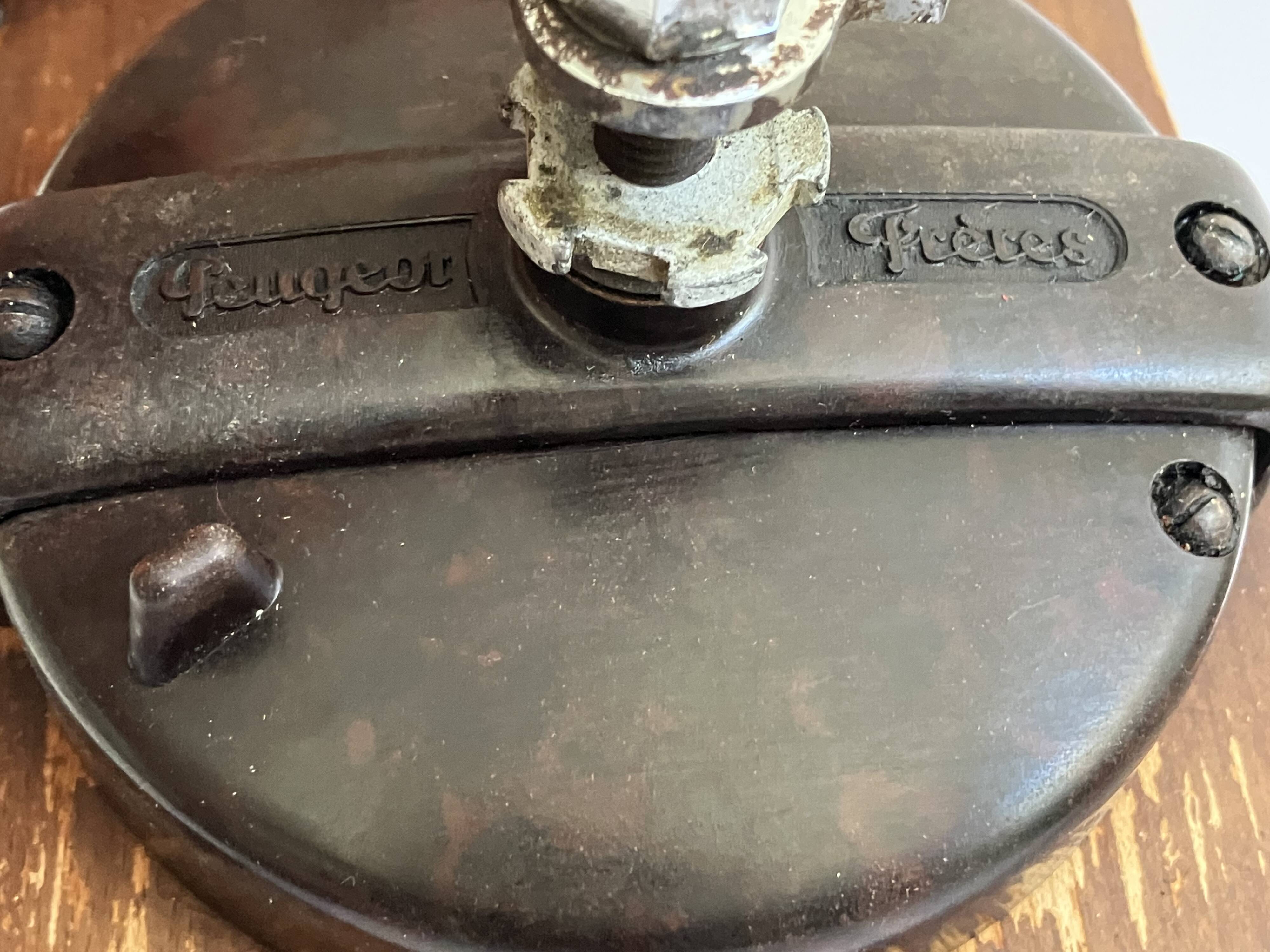 Peugeot Frères coffee grinder, Peuginox