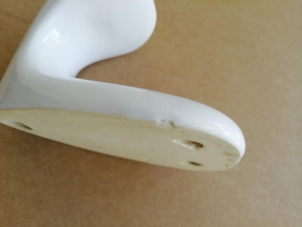 Lot of 2 porcelain pads