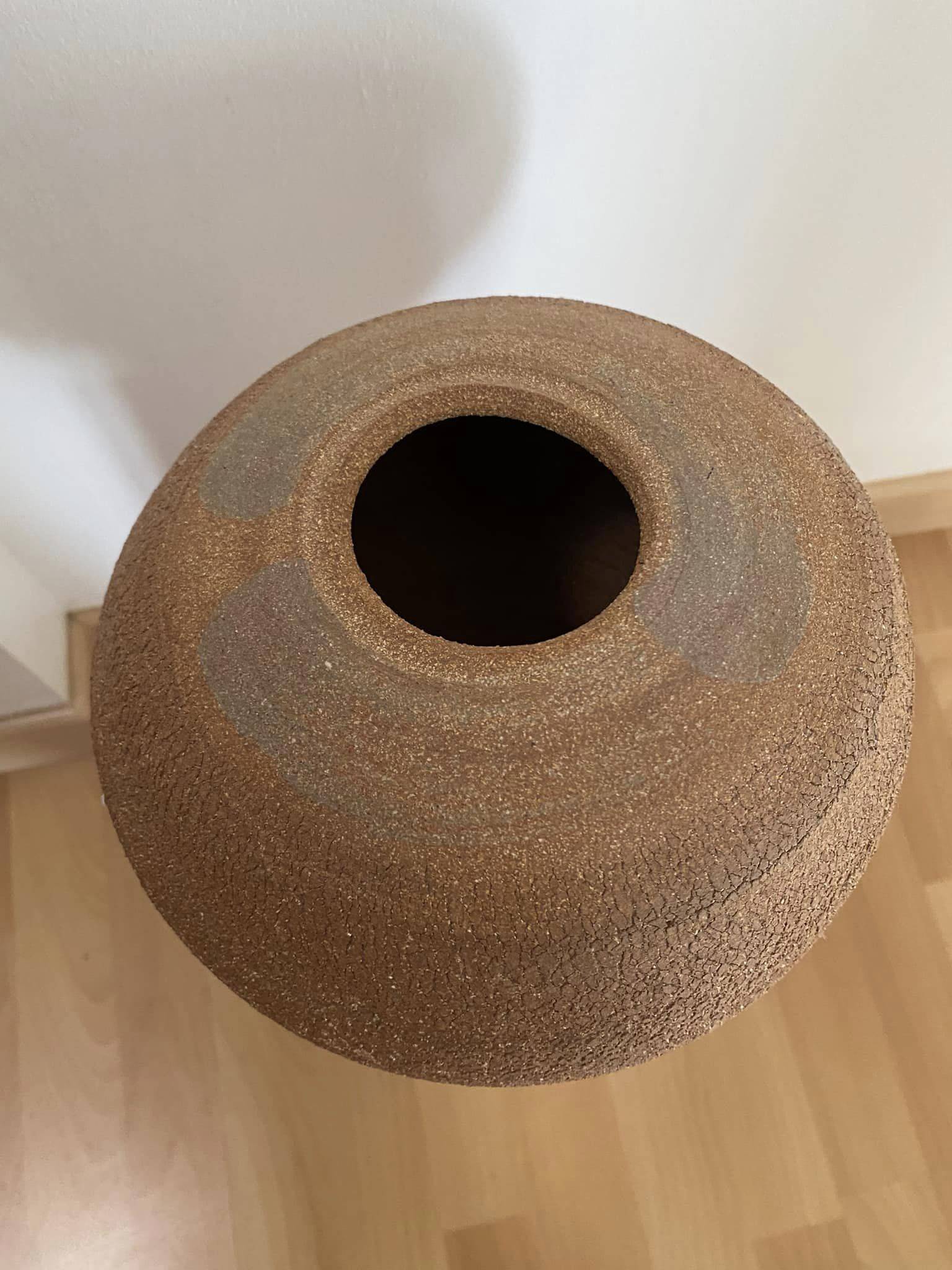 Vase boule terre cuite, couleur ocre