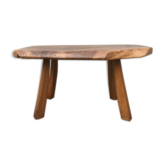 Table basse brutaliste en orme massif