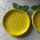 Paire de plats citrons en barbotine