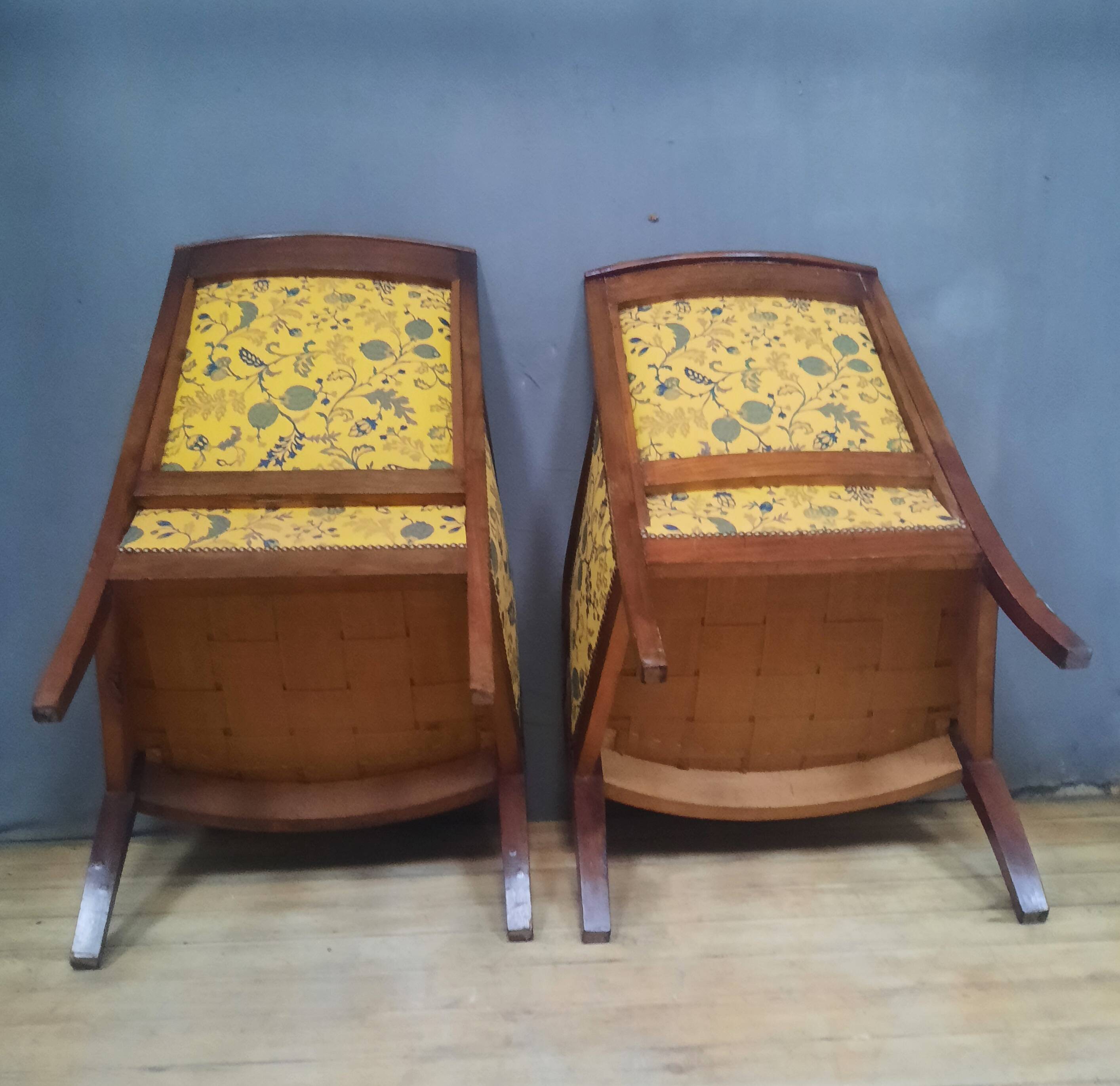 Fake pair of Restoration period shepherdesses