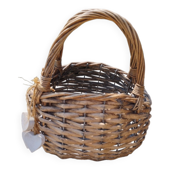 Rattan basket with hearts