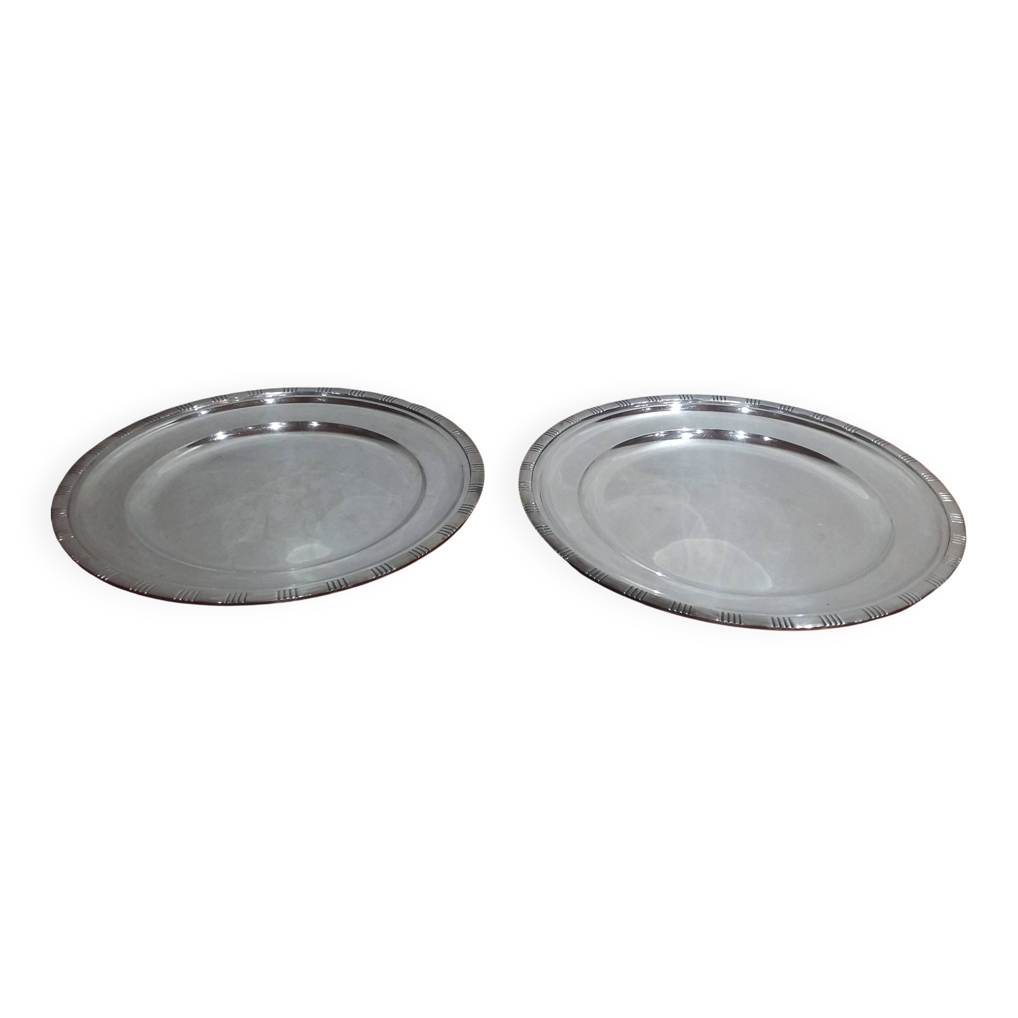 Very Pretty Set of 2 Round Silver-Plated Metal Dishes, Art Deco Orbrille