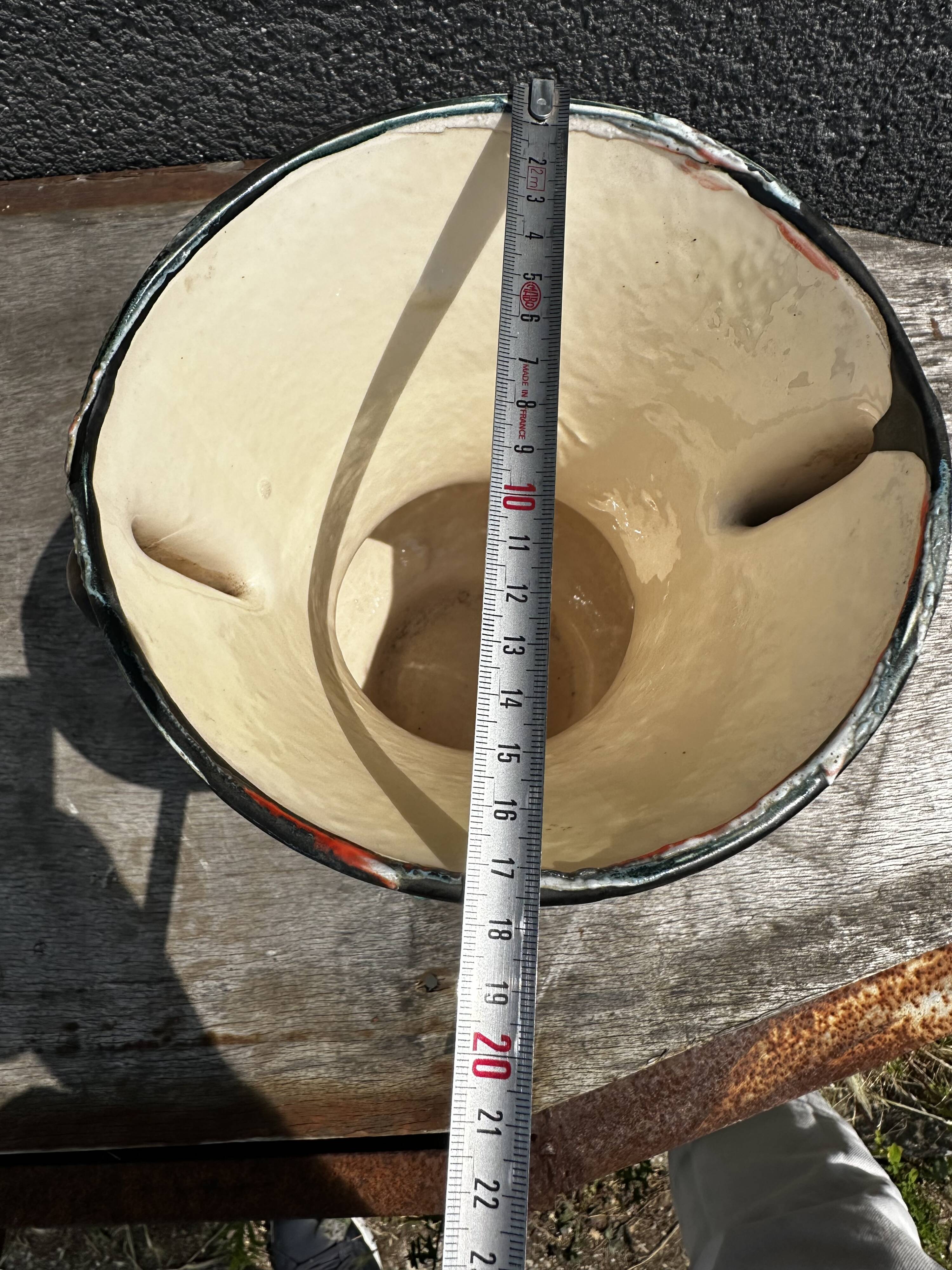 Rocaille amphora vase, Fat Lava