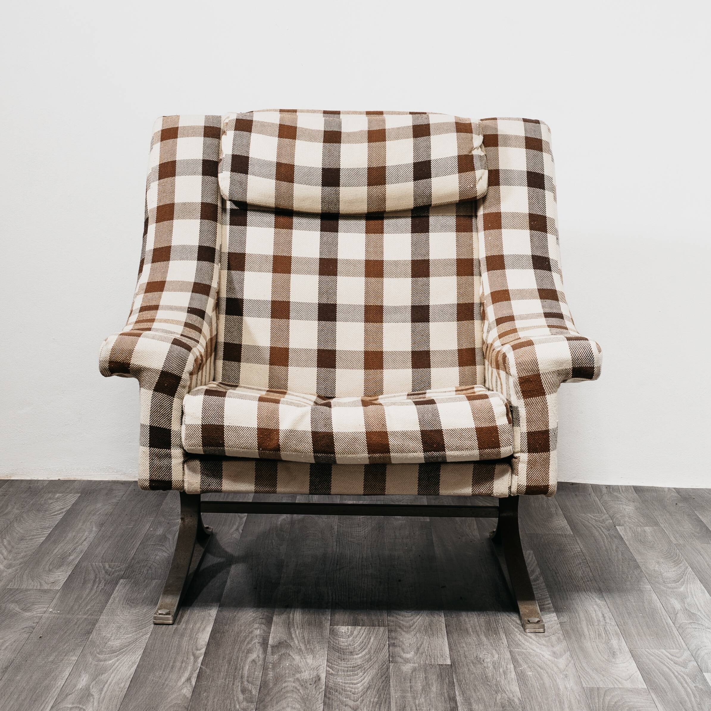 Paire de Fauteuils Mod. Grand Prix, Maurice Calka Arflex