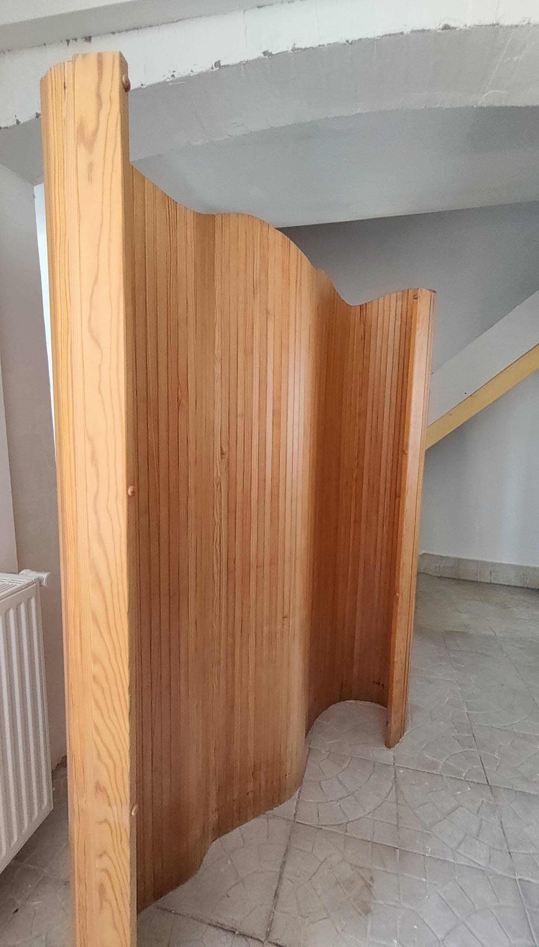 Vintage 1960s wavy wooden screen