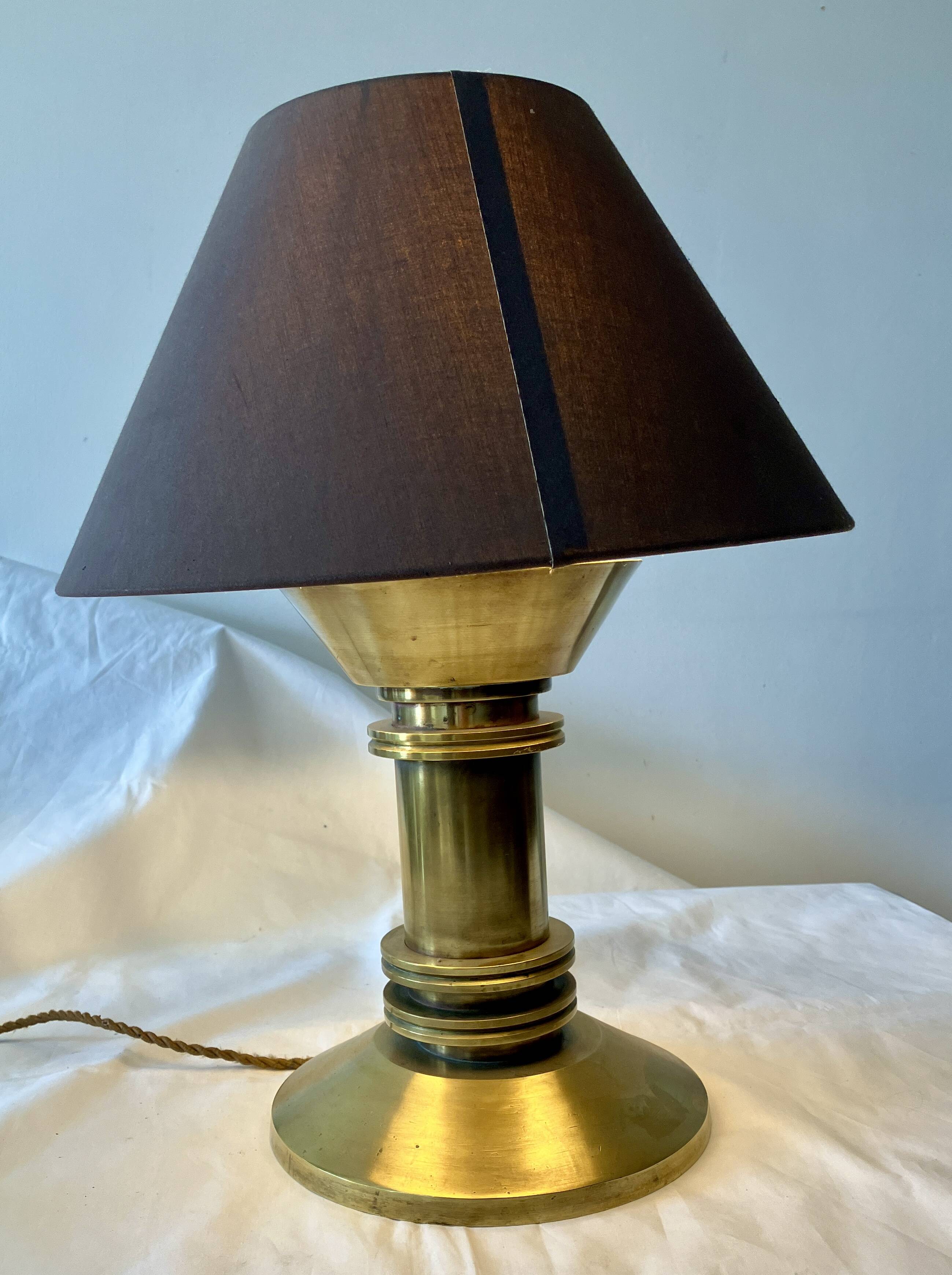 Pied de lampe en bronze époque art déco.