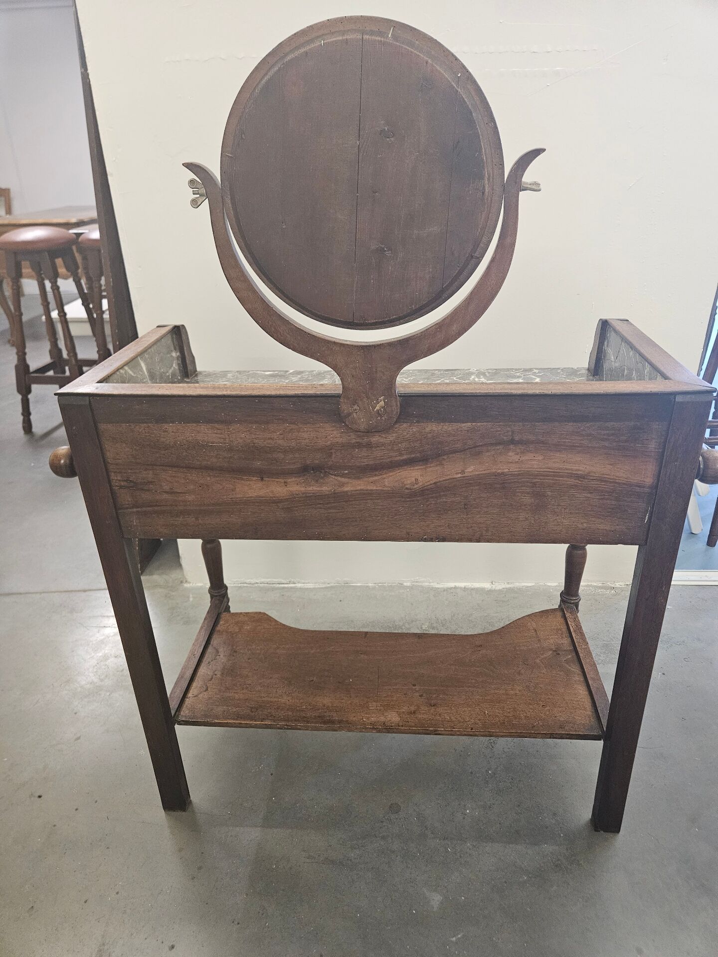 Coiffeuse 1900 ou meuble de toilette