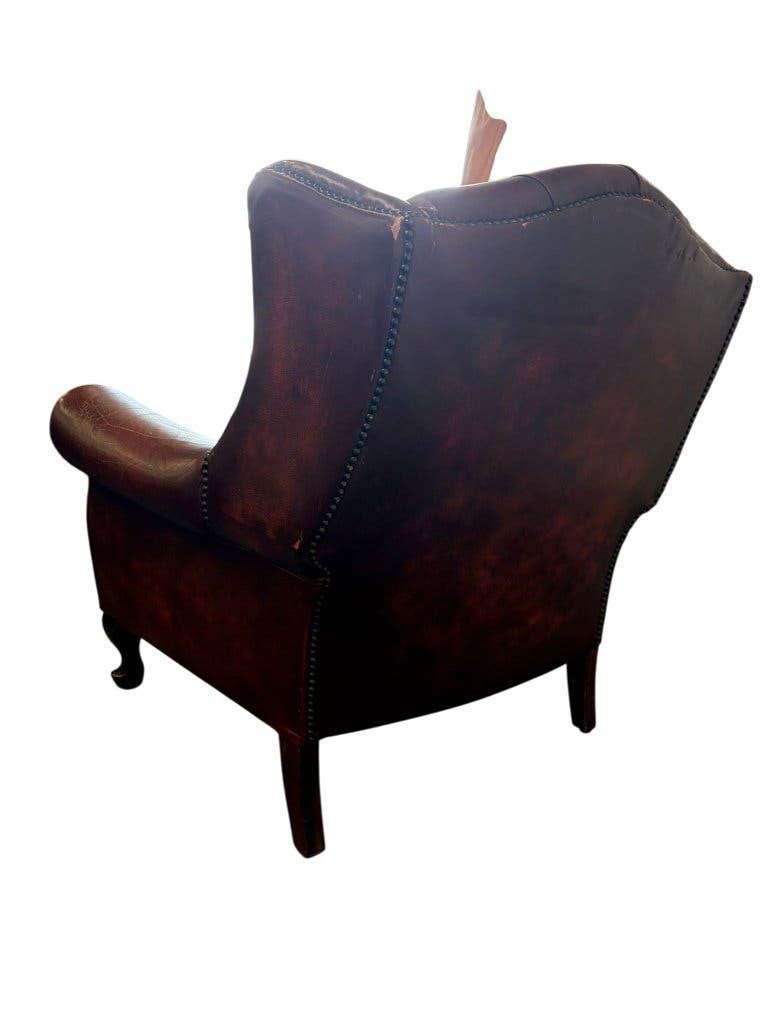 Vintage Chesterfield armchair in Oxford Blood leather / single seat