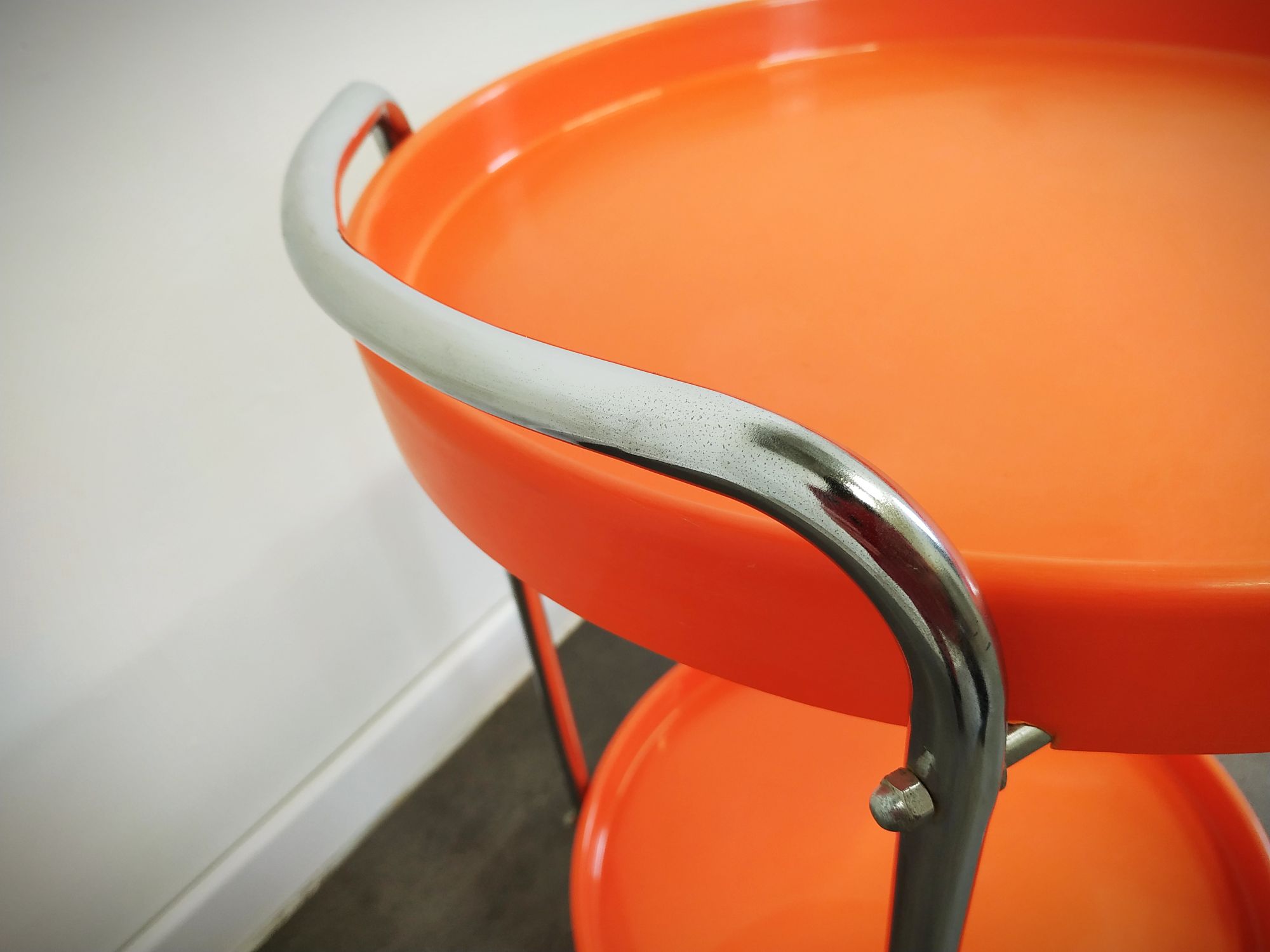 70's wheeled service