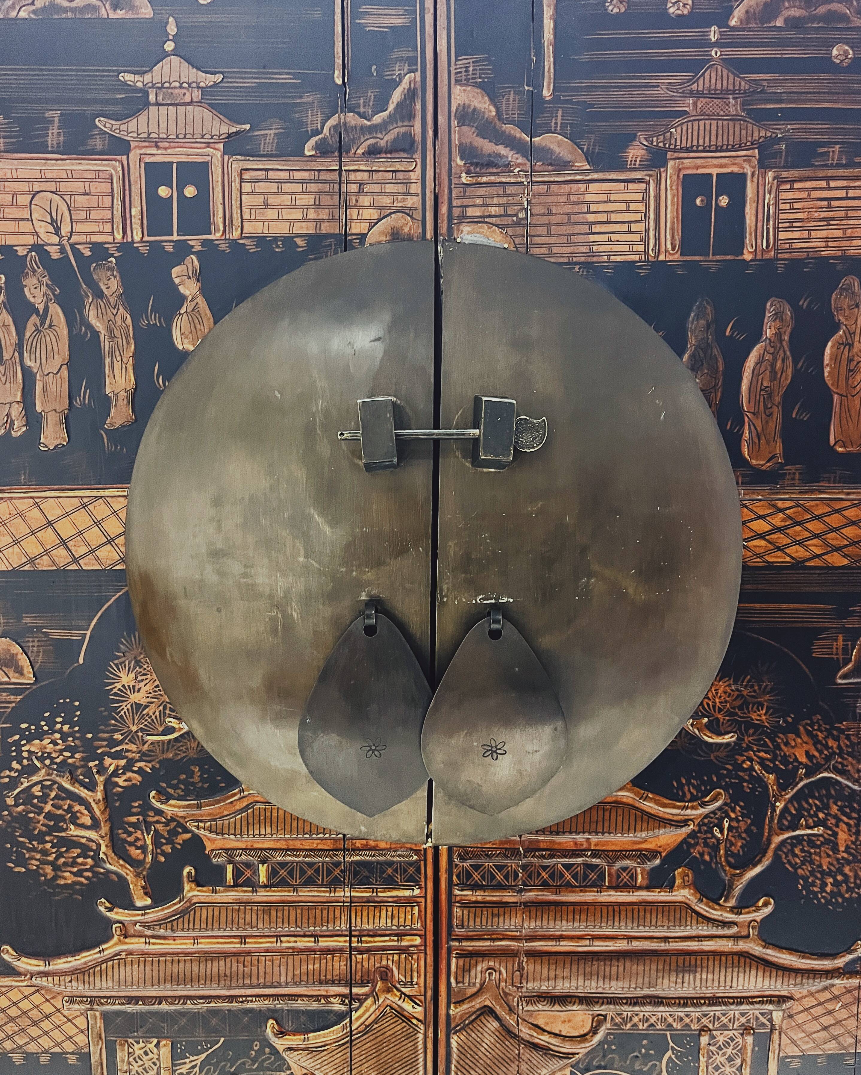 Antique Chinese cabinet with inlay work