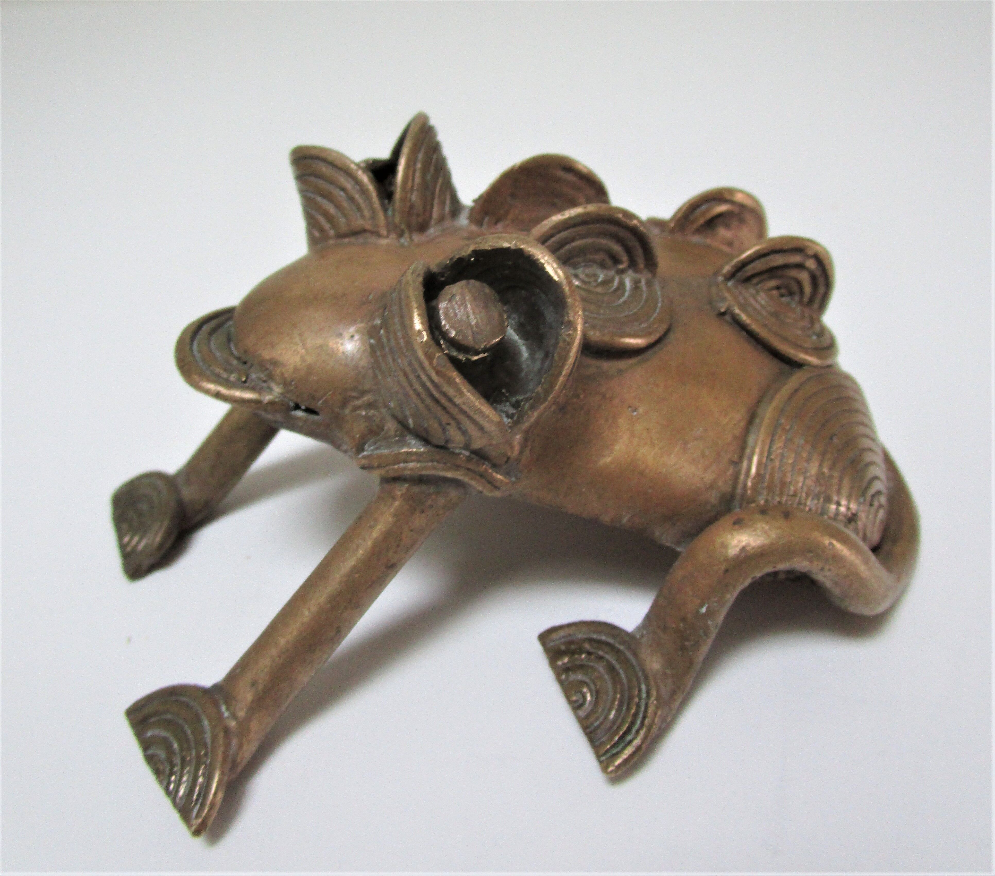 Sculptural frog brass vintage African art