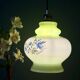 Suspension globe vintage en opaline blanche et verte