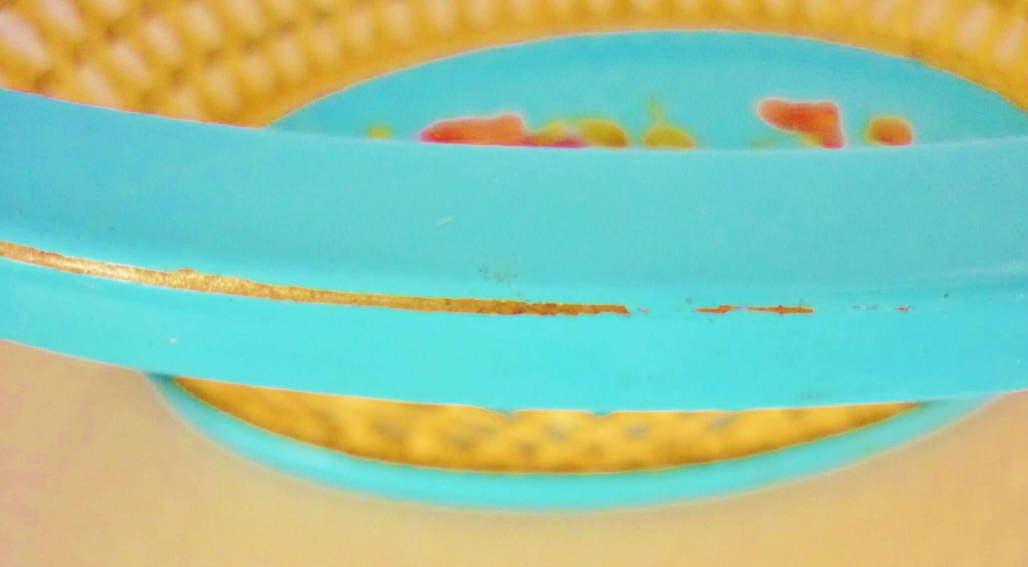 Antique basket in painted sheet metal and woven wicker, decorated with roses