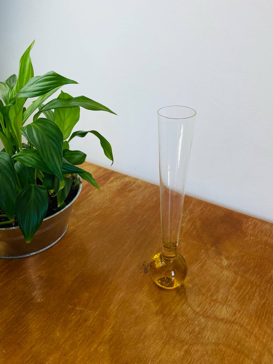 Vase bourgeon en verre à bulles