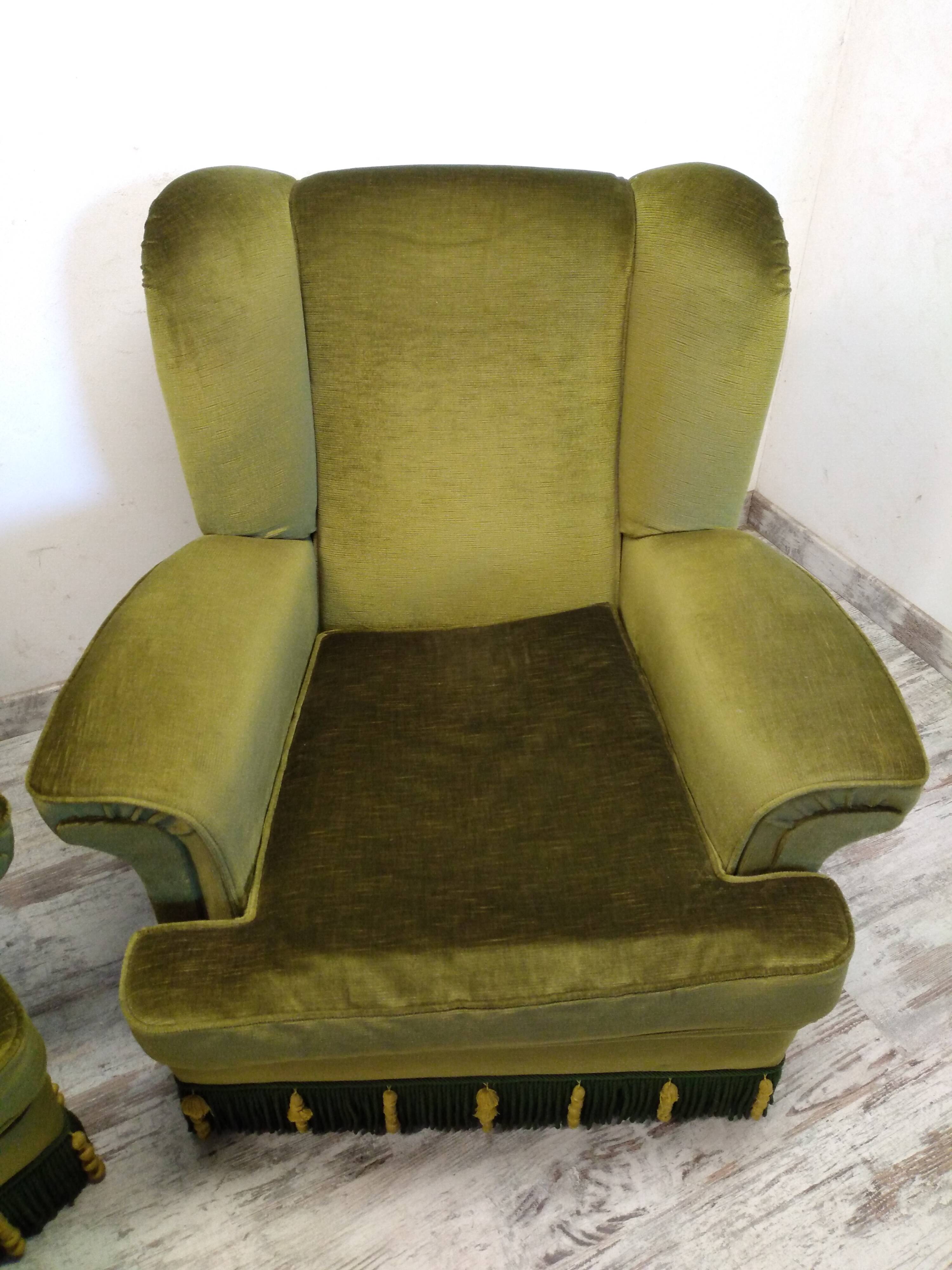 Armchairs with fringes and velvet ears