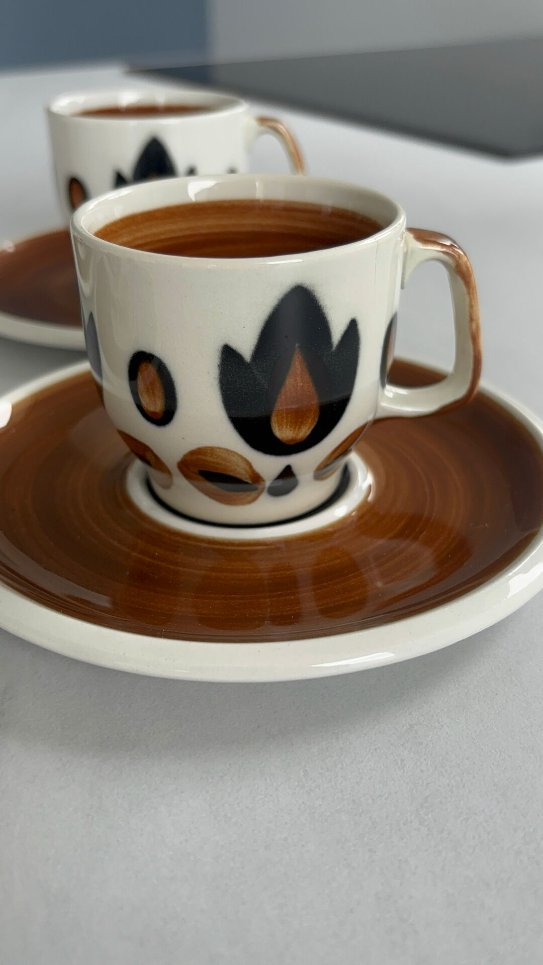 Set of 4 Boch La Louvière Kimono coffee cups with saucers – Service