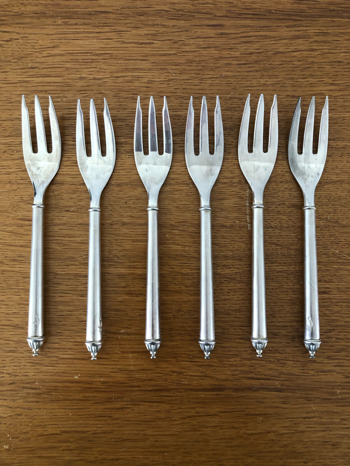6 silver metal dessert forks