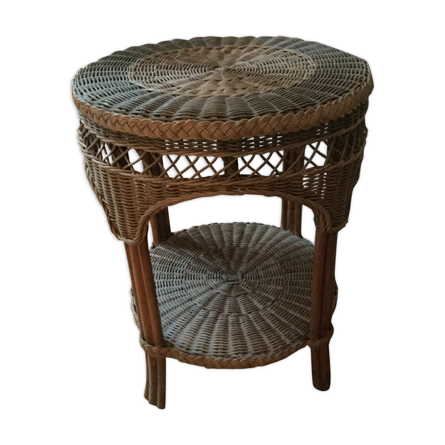 Side round table in rattan