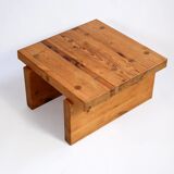 Roland Wilhelmsson coffee table model "Bamse" 1973 in solid pine.