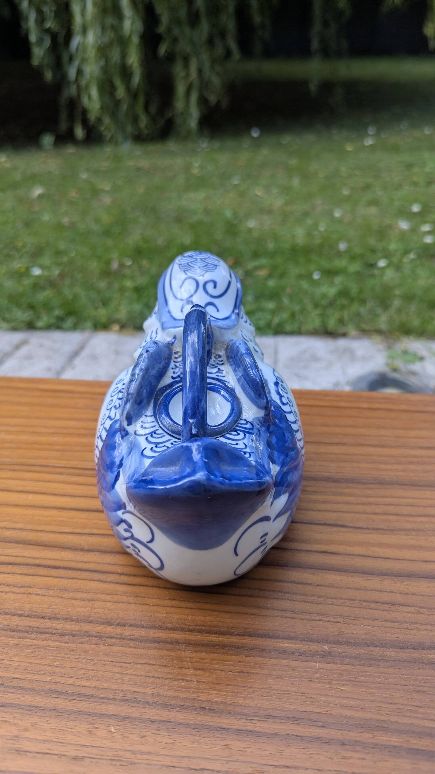 Old teapot / bird-shaped jug in blue and white porcelain