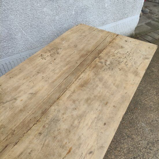 Coffee farmhouse table