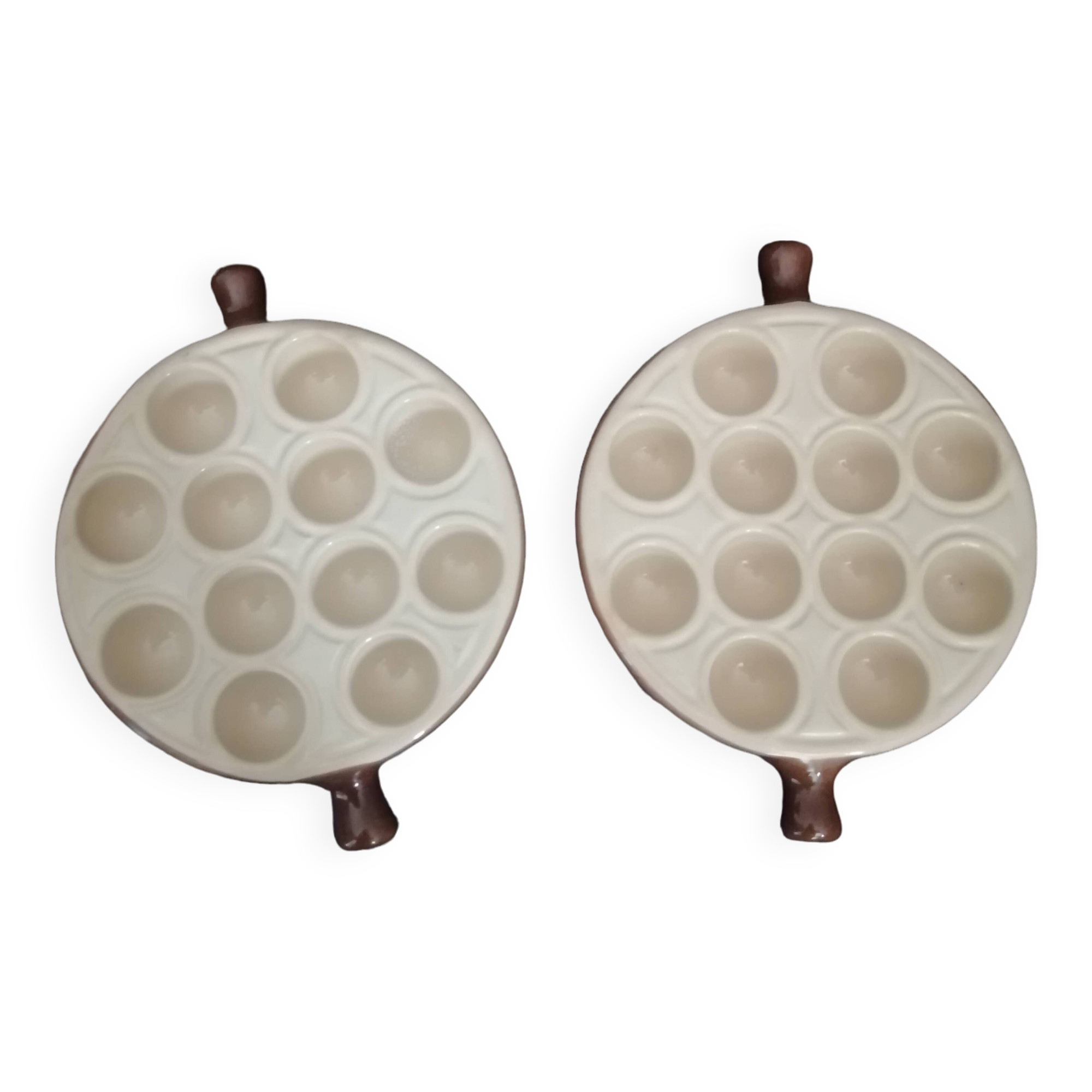 Set of 2 ceramic snail dishes