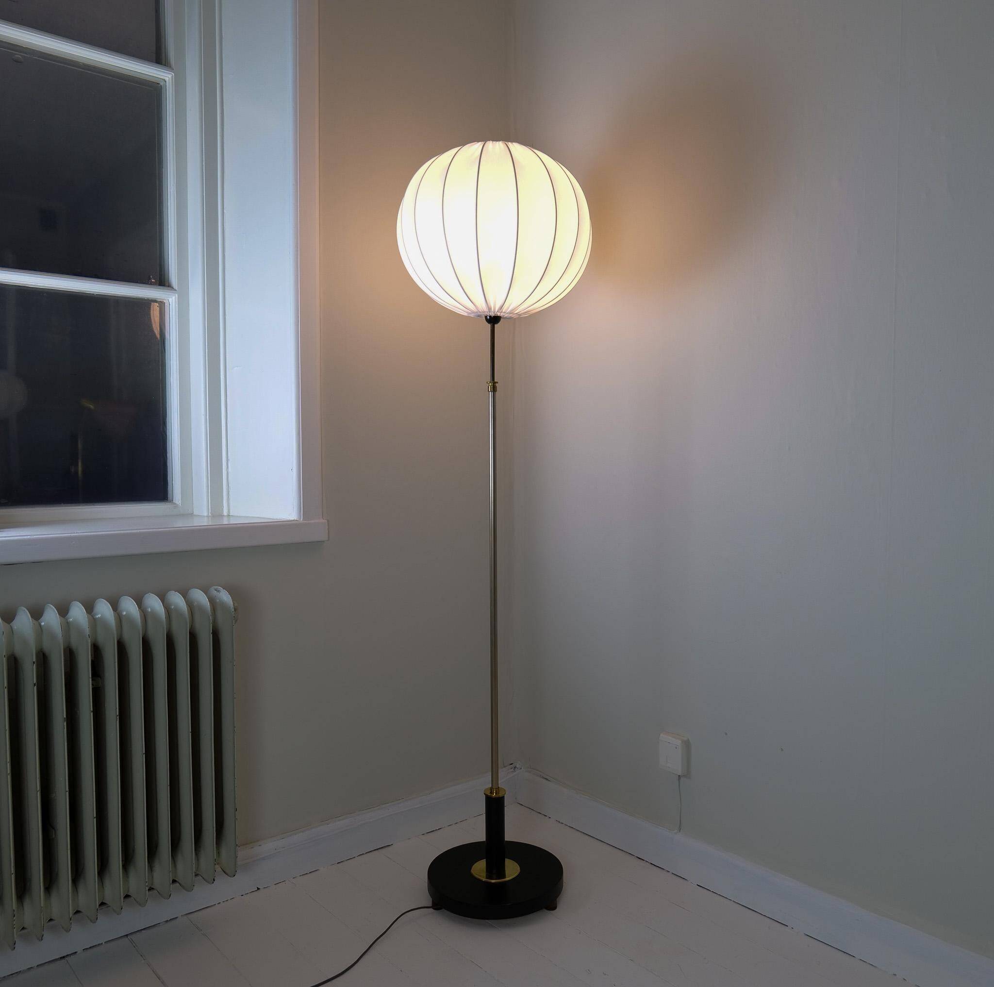 Art Deco Floor Lamp in Brass with Blackened Wood, 1940s