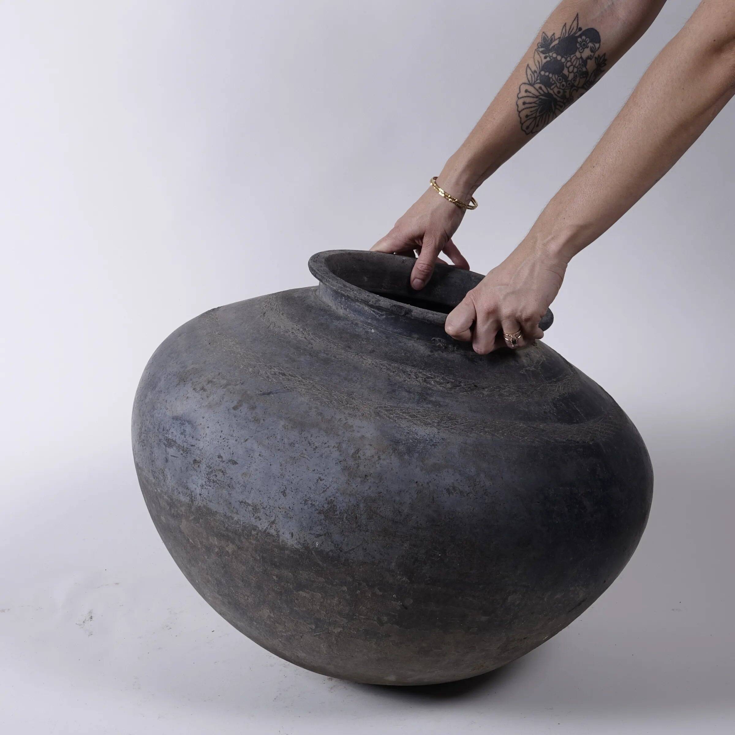 Paani - Indian terracotta jar no. 1