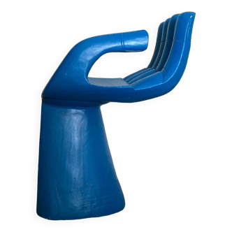 Chaise main bleue