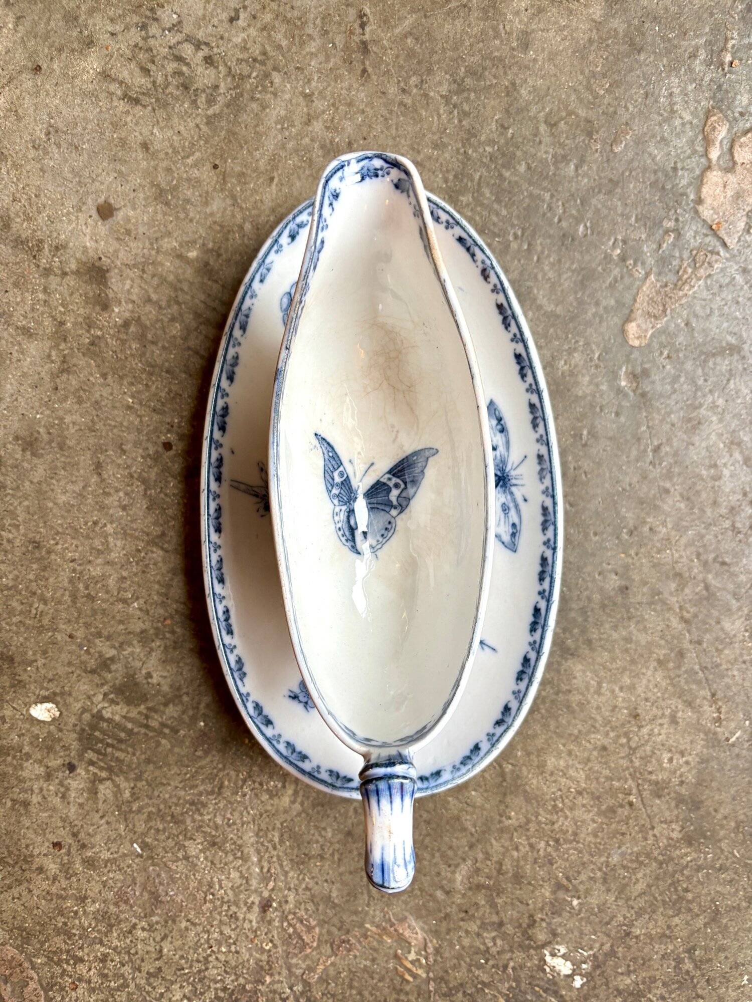 Ironware sauce boat, "Carmen" service