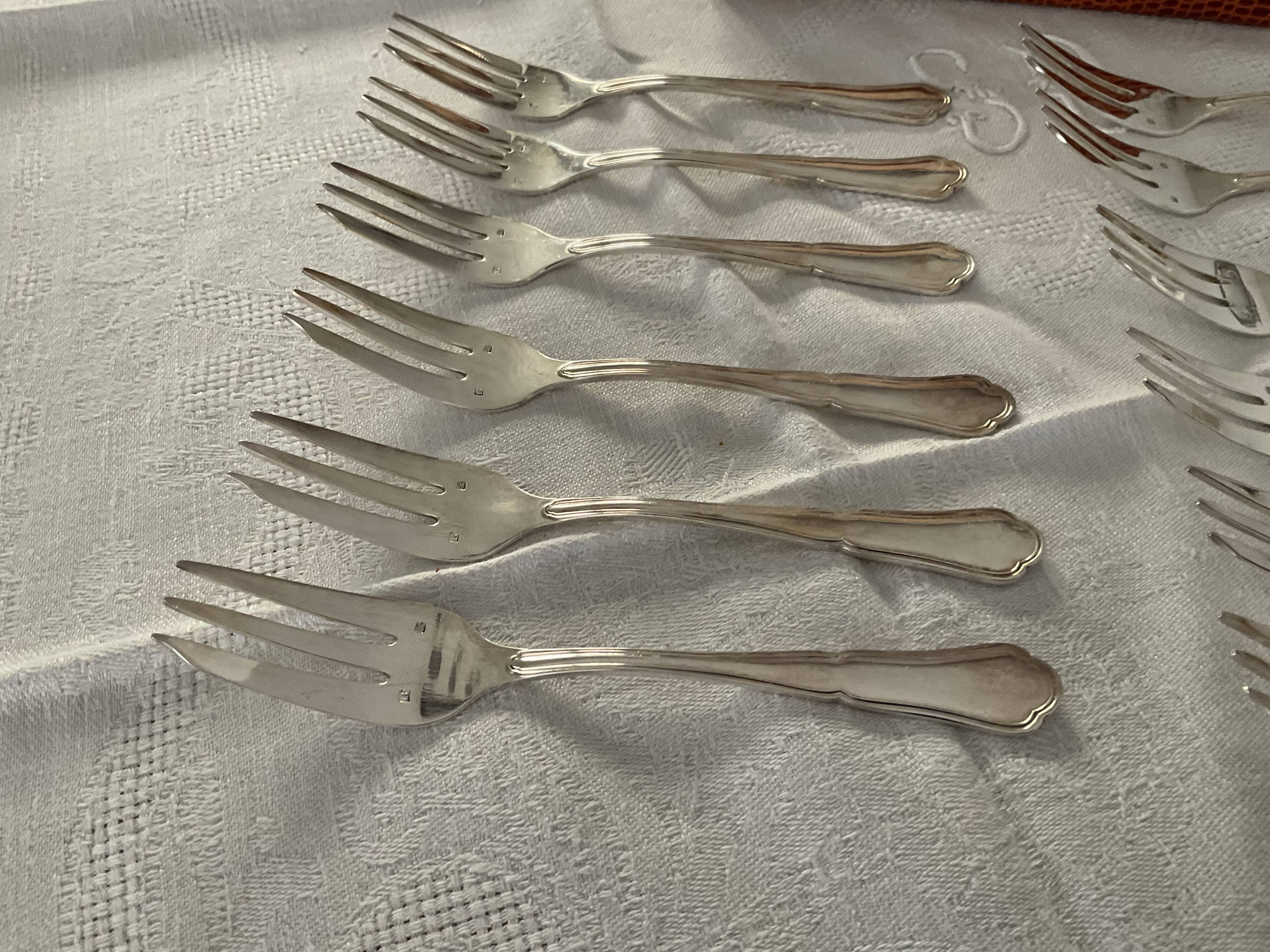 Box of 12 dessert forks. Felix Brothers