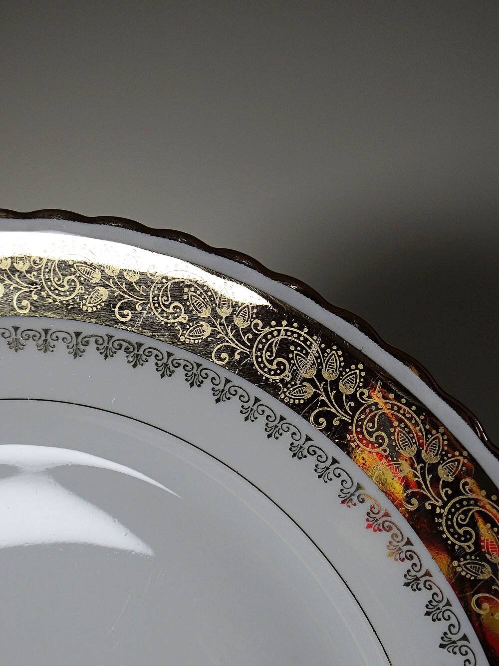 Set of 6 vintage flat plates ADP L Royal Limoges, gilded porcelain - 2