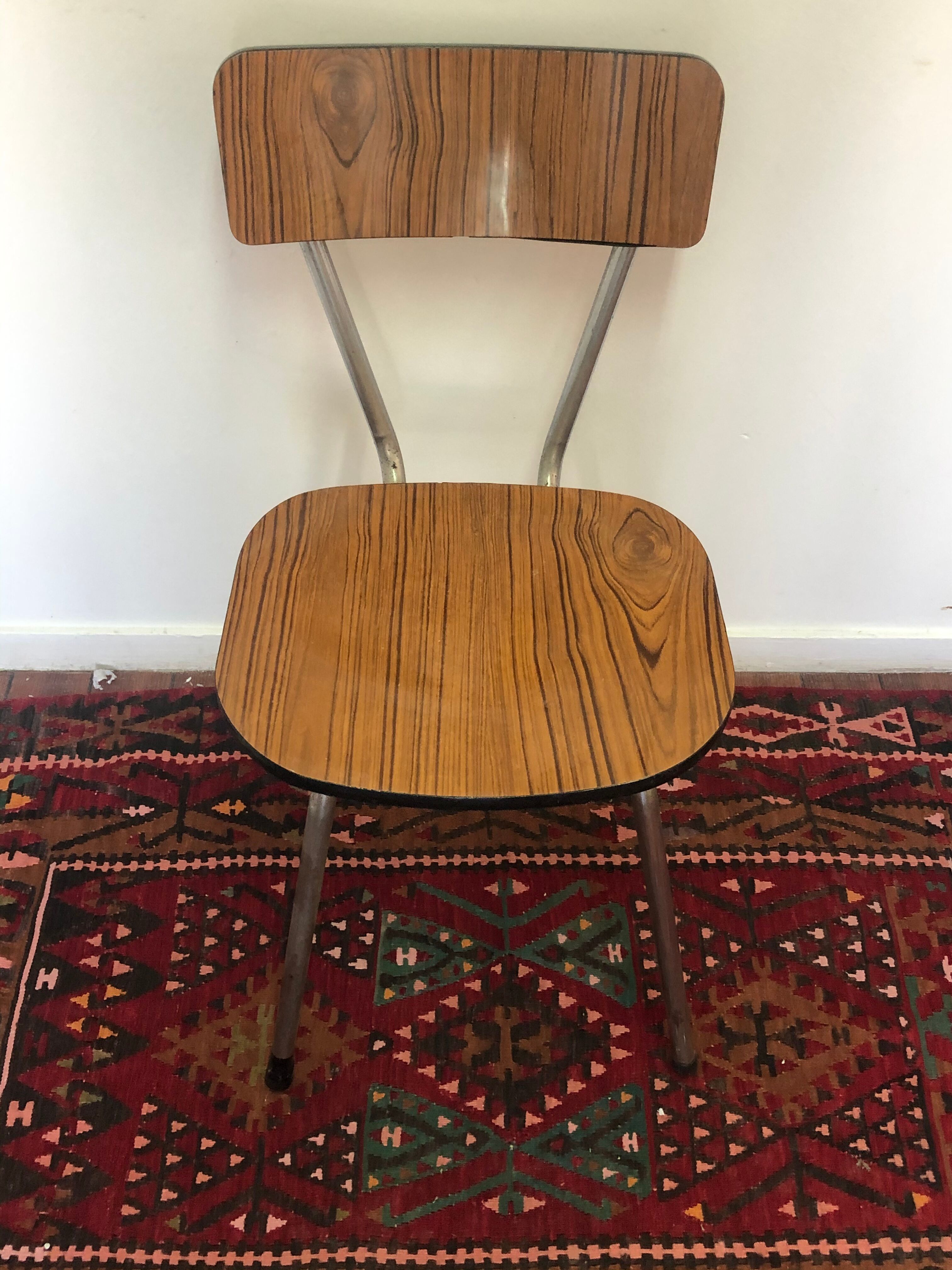 Lot de 6 chaises en formica bois foncé
