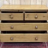 Victorian chest of drawers in nineteenth century fir