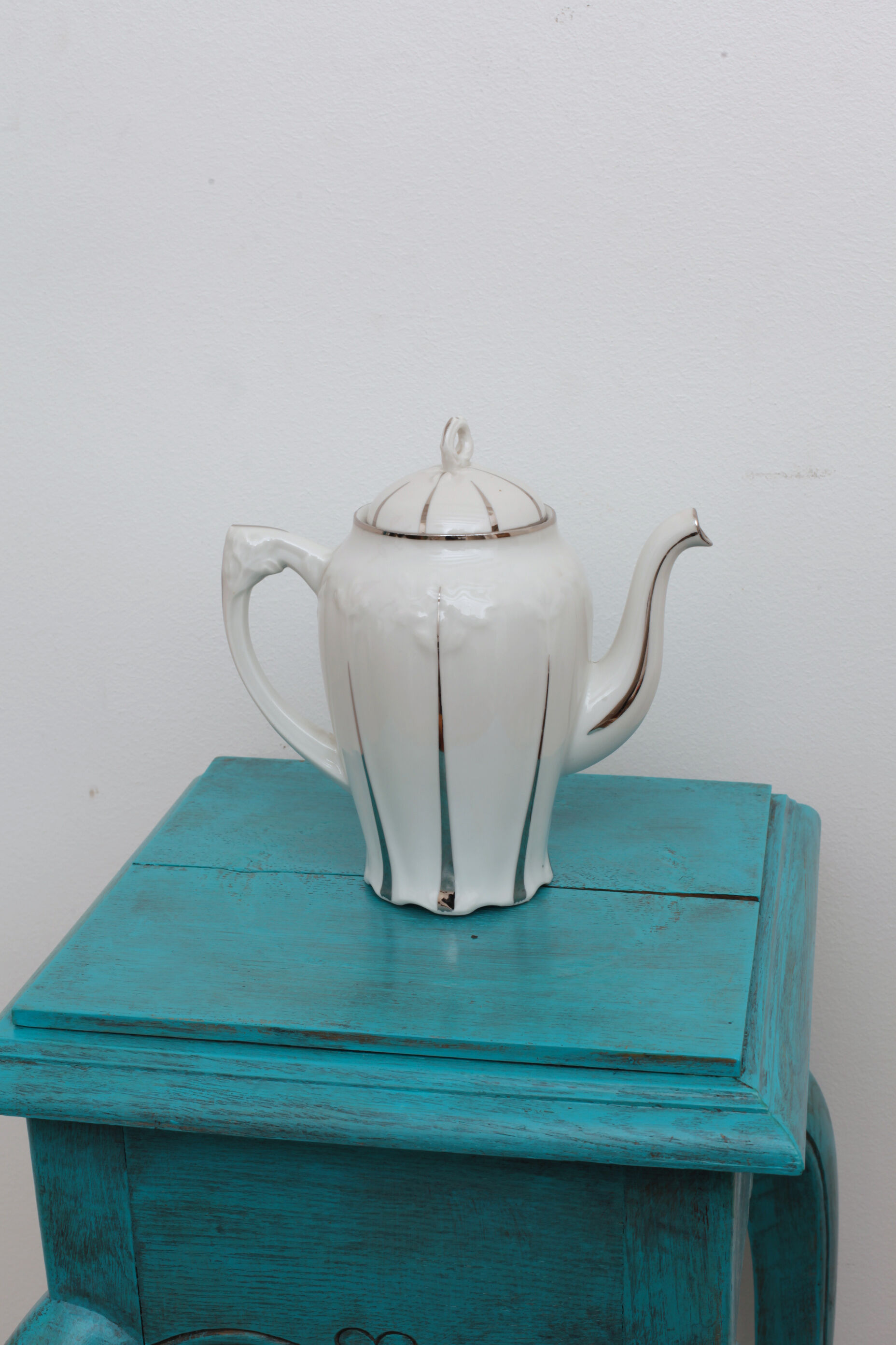 Alice coffee tea - white and silver