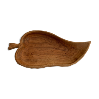 Empty pocket carved wood leaf shape