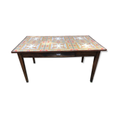 Table de cuisine ancienne