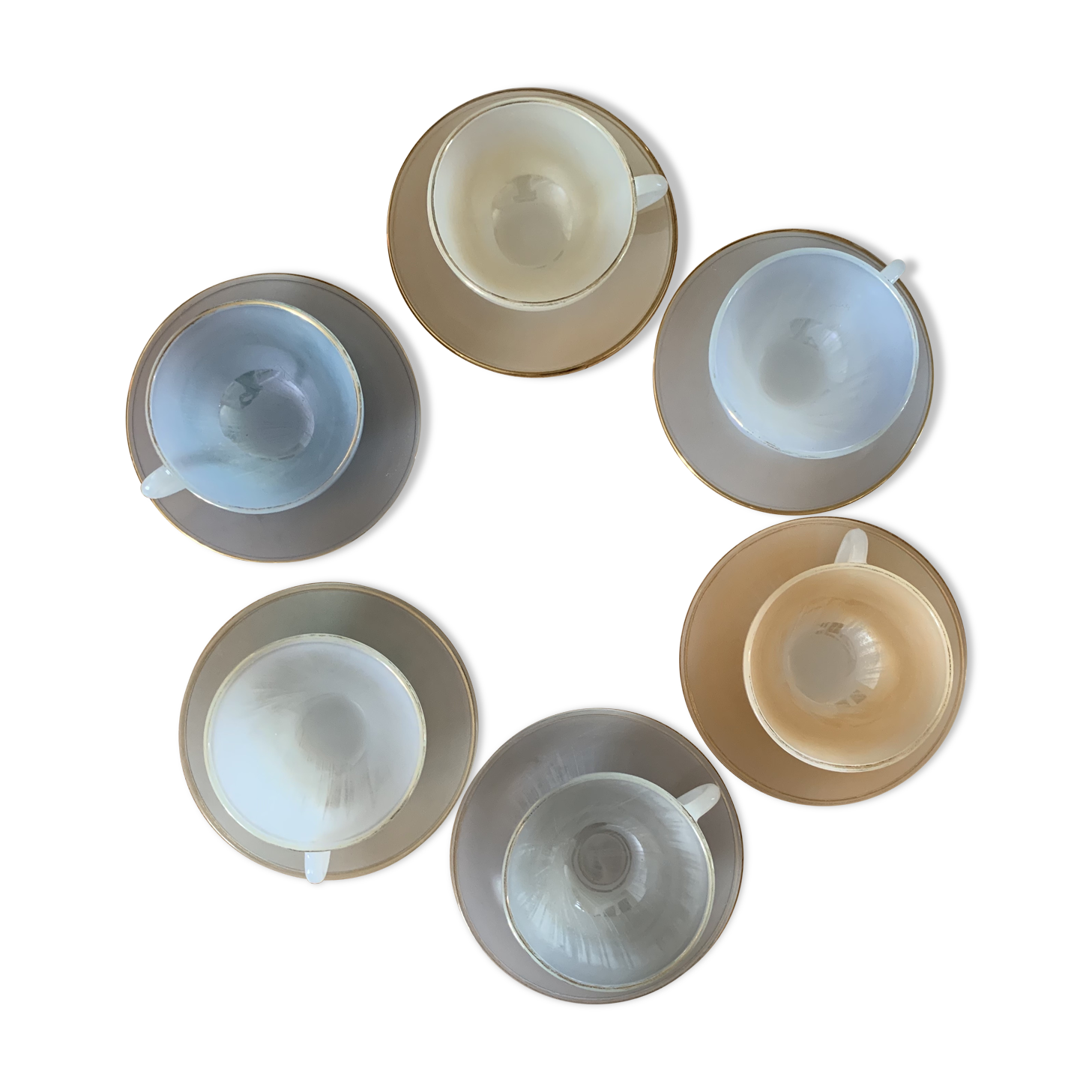 Harlequin coffee cup service