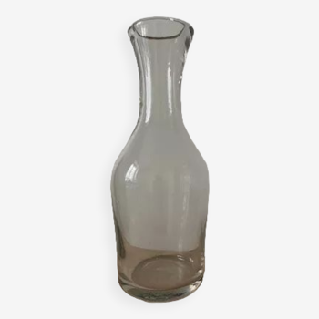 Carafe en verre blanc épais