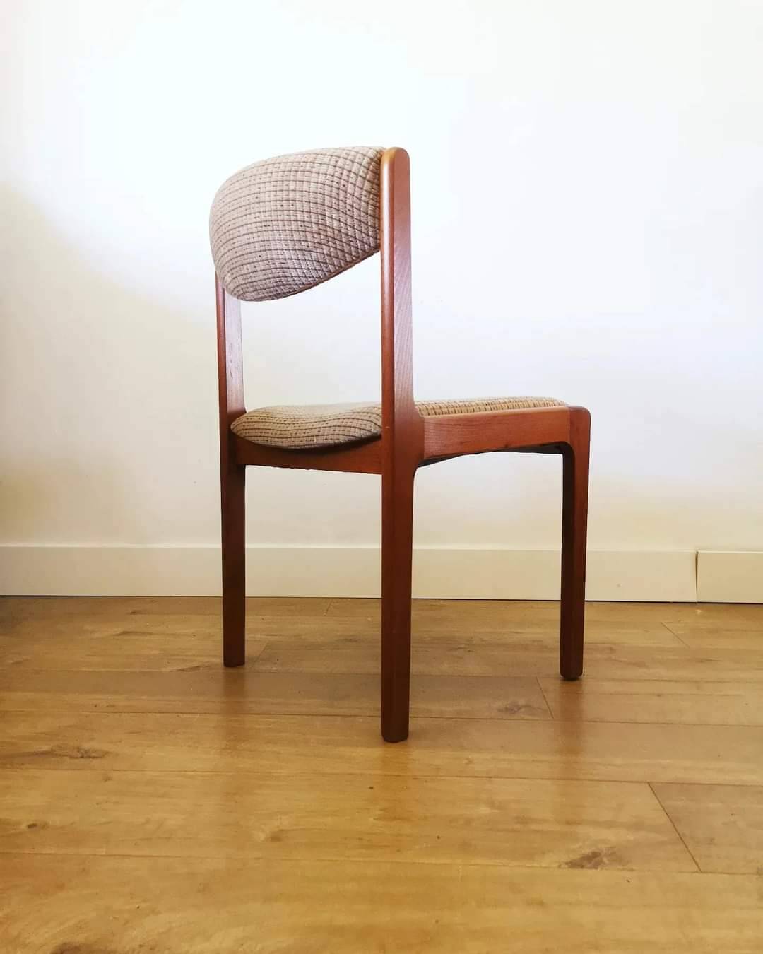 Set of 6 chairs in thick velvet and teak base