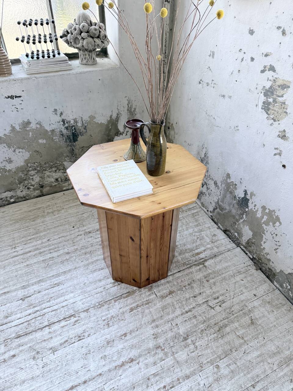 Hexagonal console table guéridon Regain pine 1970
