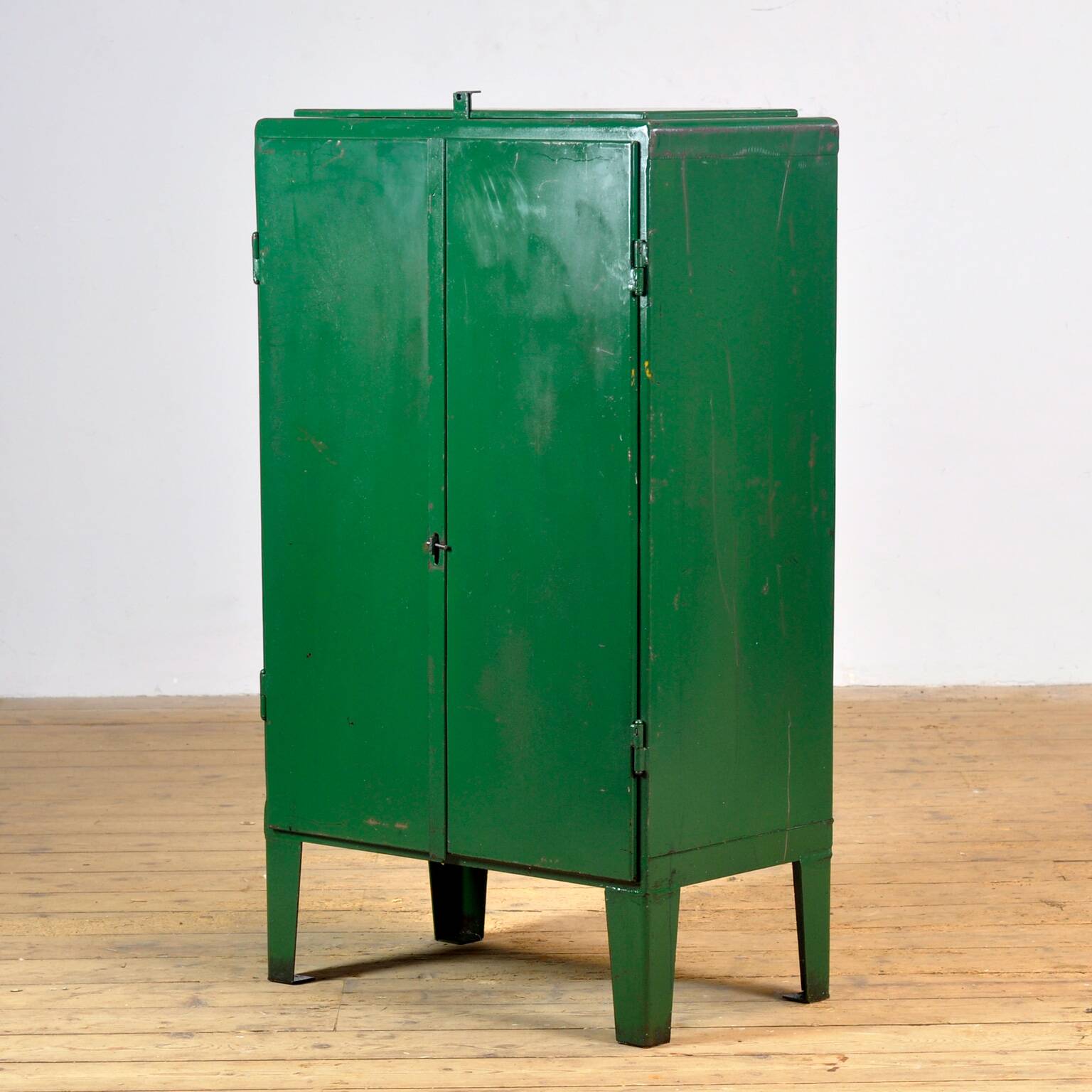 Armoire industrielle en fer forgé, années 1960
