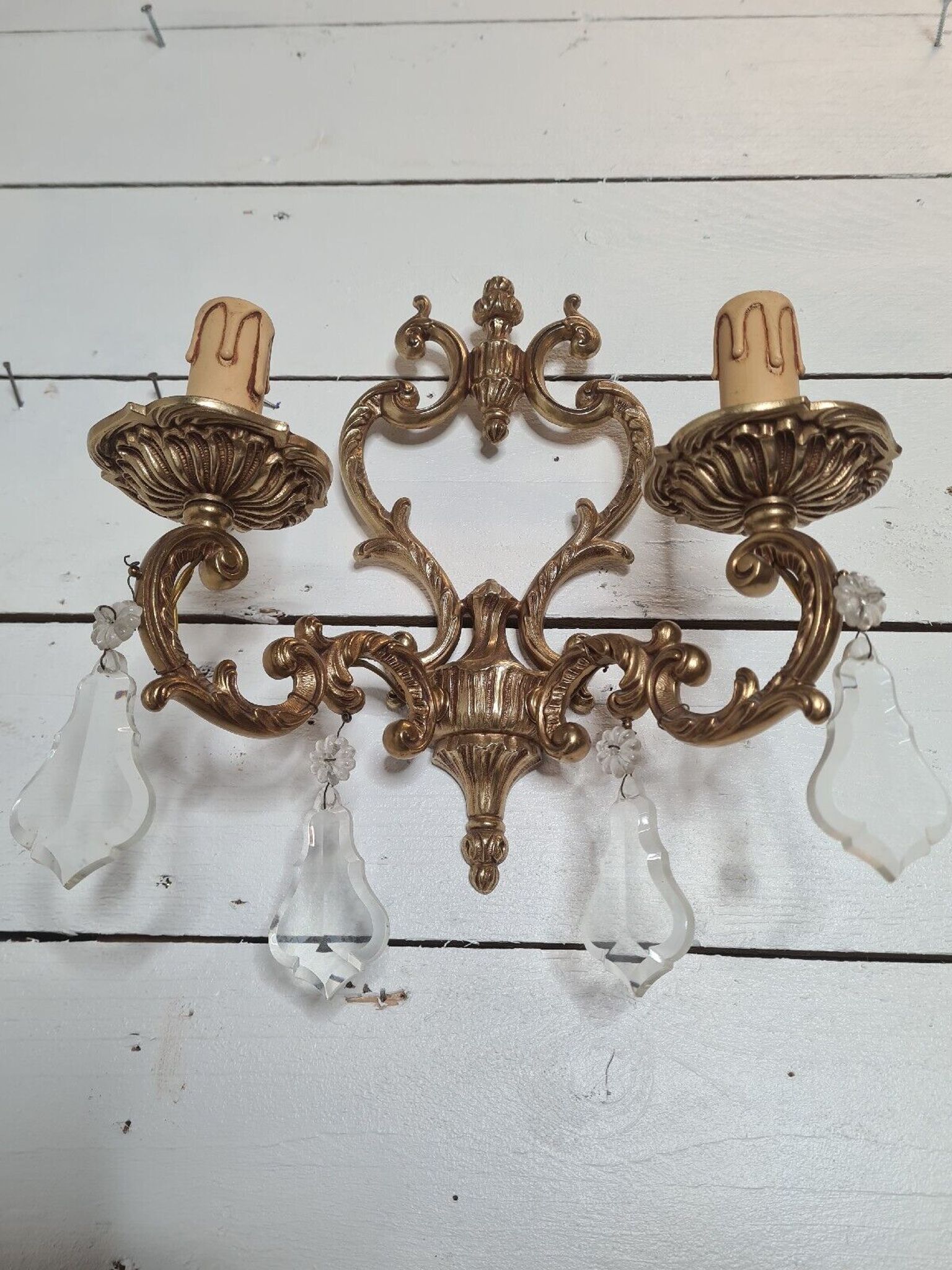 Louis XV style bronze wall lamp with tassels