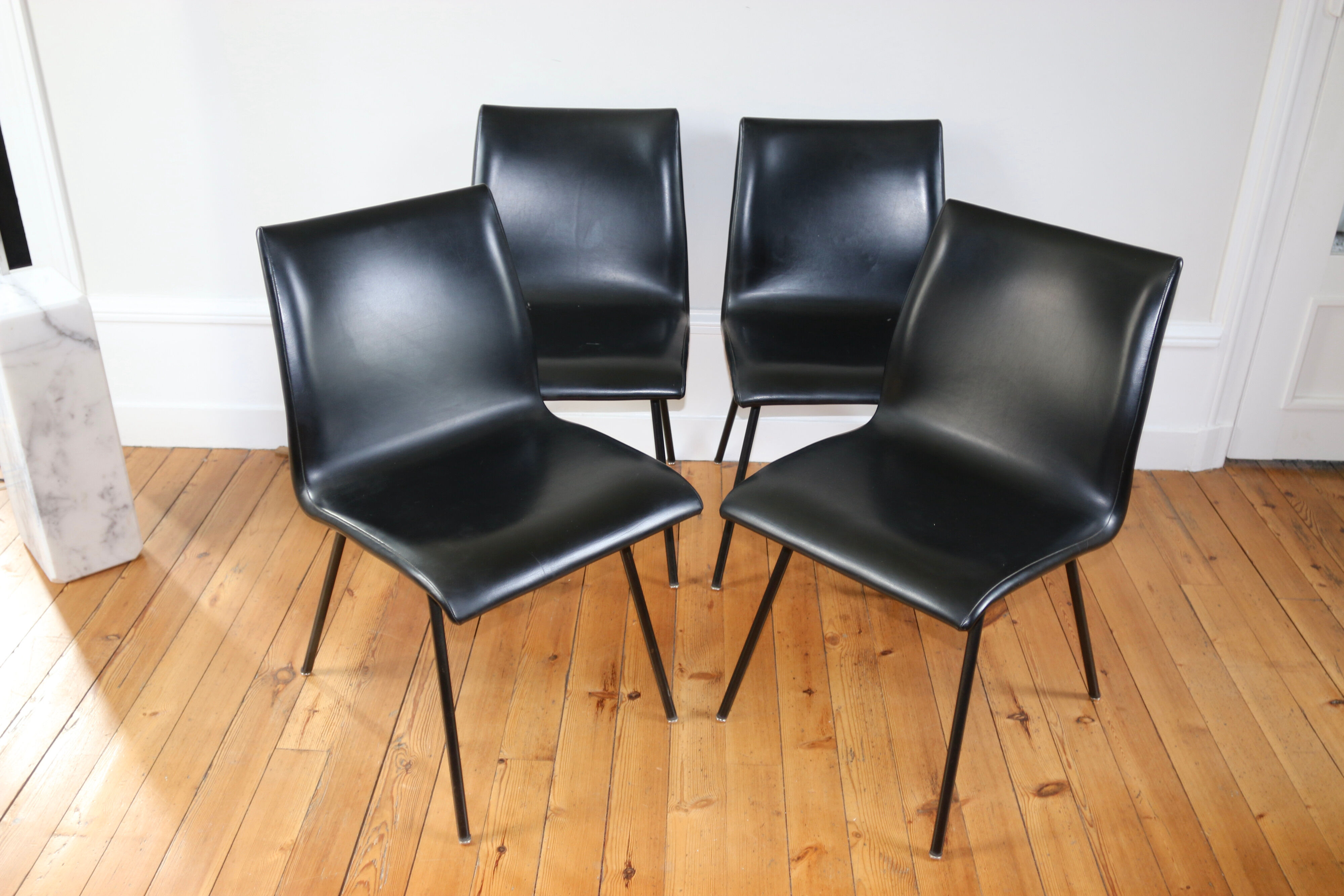 Series of 4 vintage chairs 1950