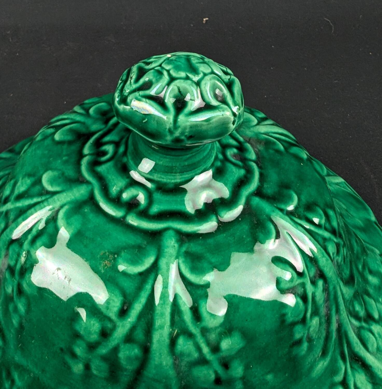 Hanging planter in Majolica slip