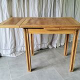 Extendable table