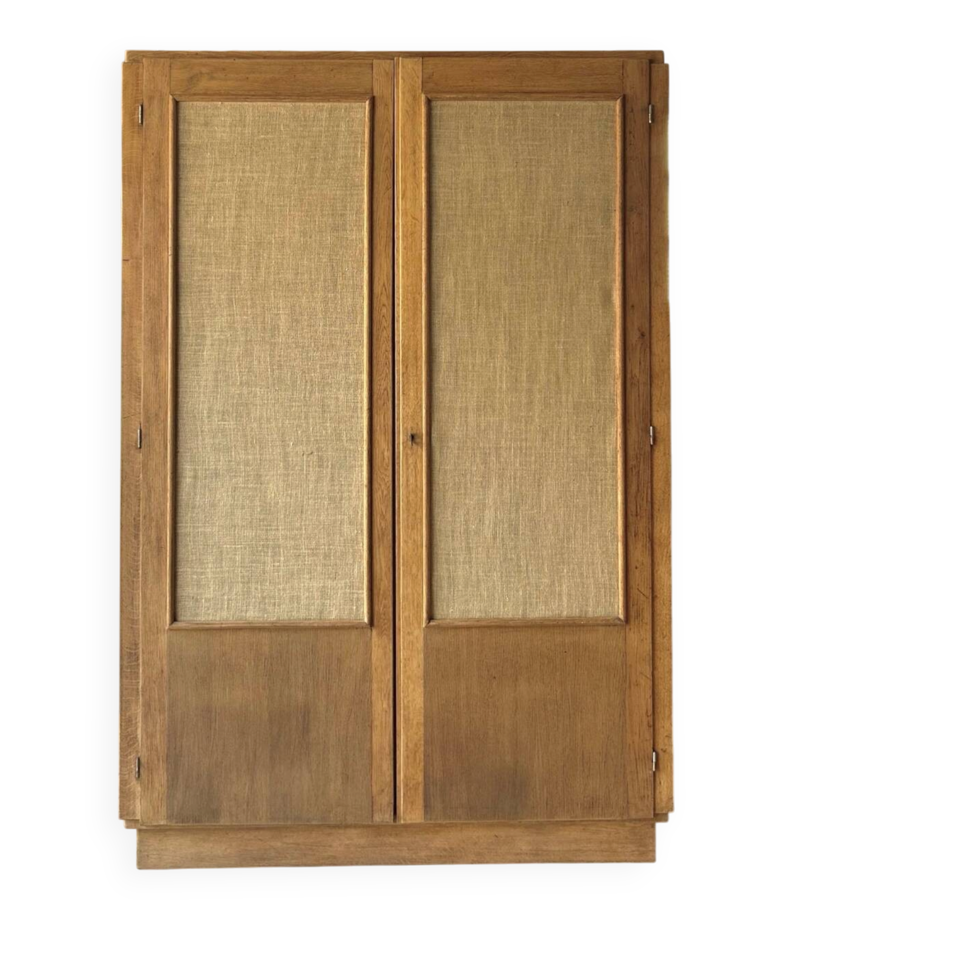 Armoire parisienne rénovée